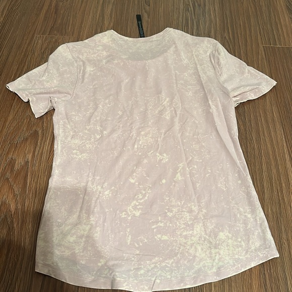 Men’s 5 year basic tee Lululemon size medium - Picture 3 of 3